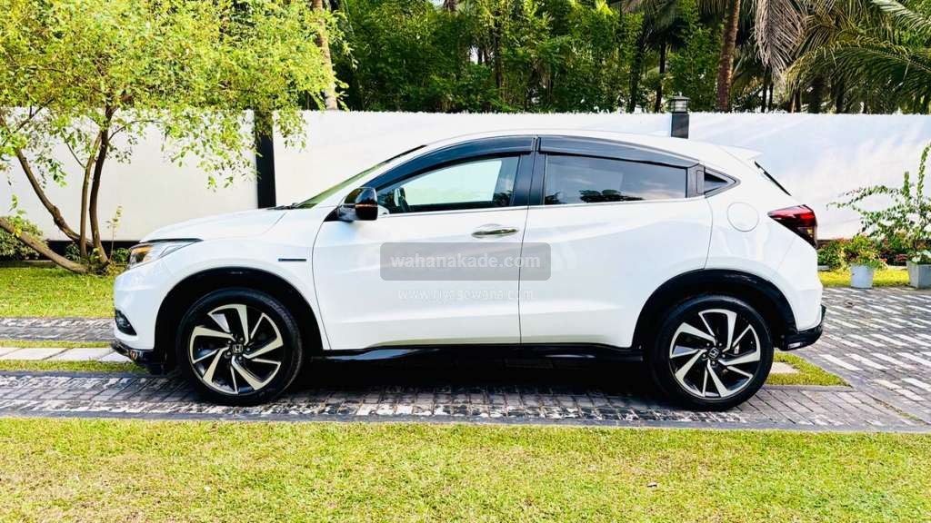 Honda Vezel RS 2016 SUV (Used) - Image 6