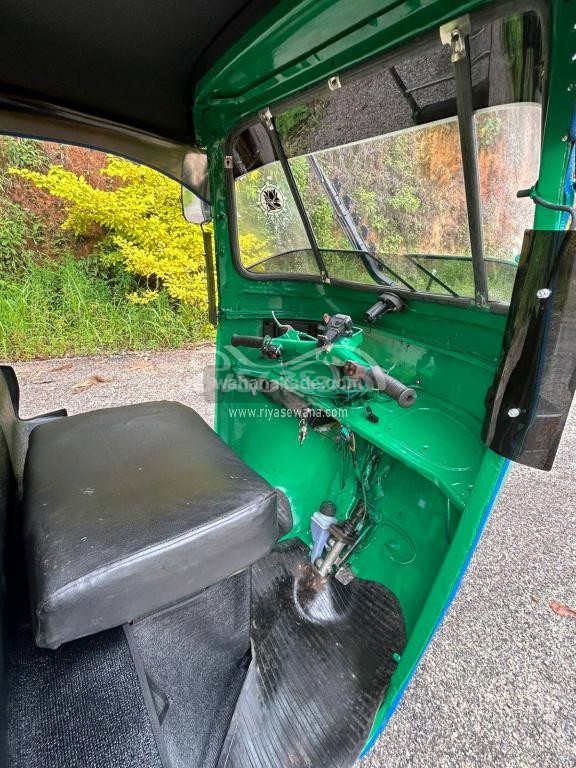 Bajaj RE 2018 Three Wheeler (Used) - Image 3